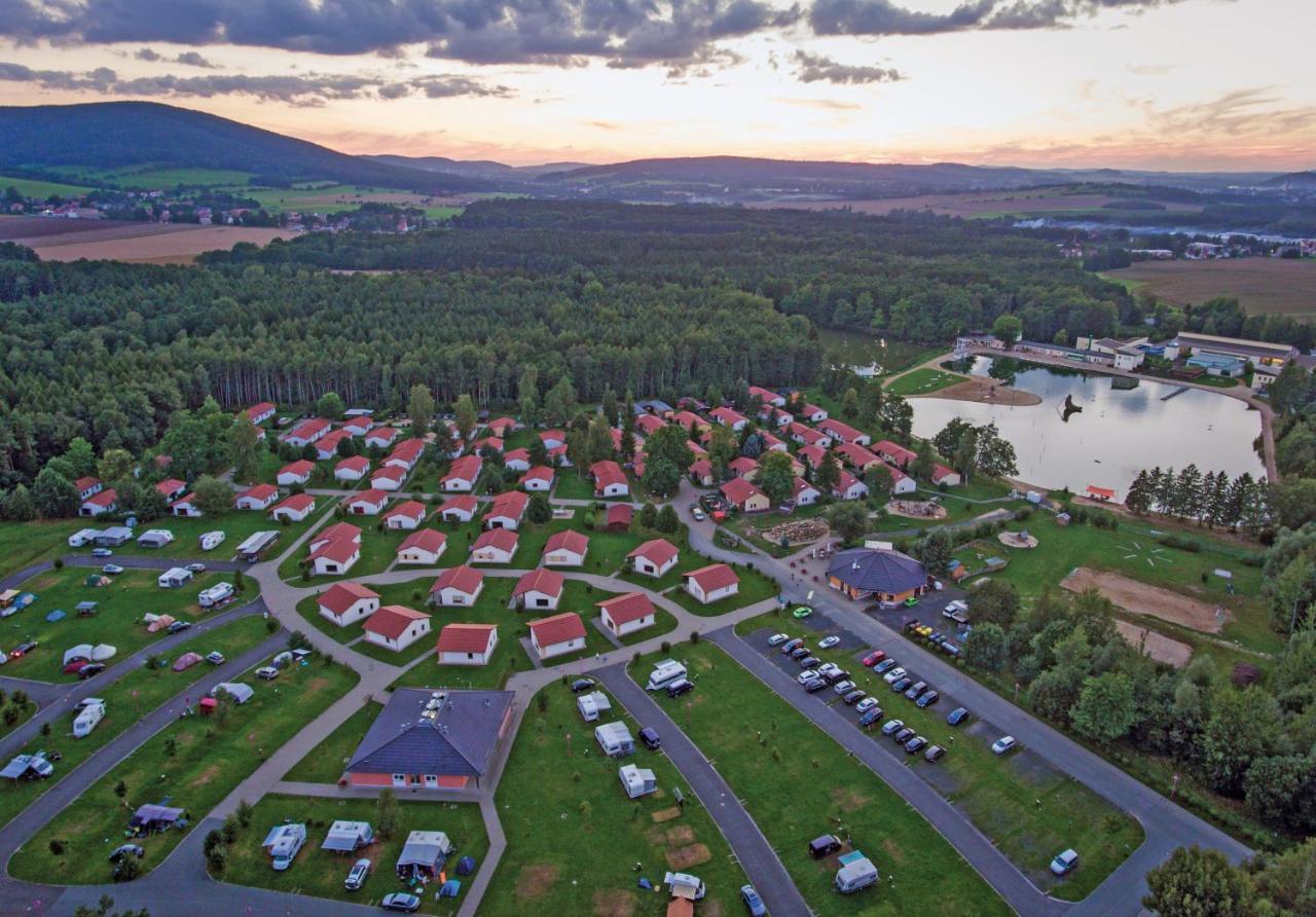 Hotel Trixi Ferienpark Zittauer Gebirge Großschönau Exterior foto